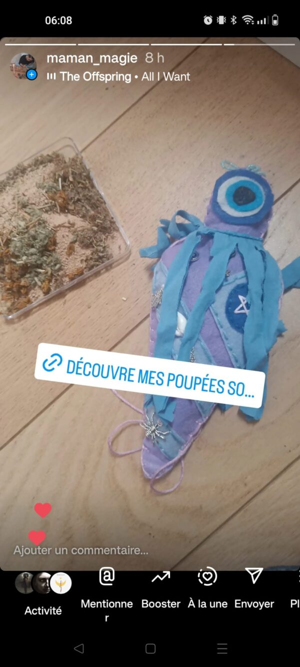 poupée mauvais oeil